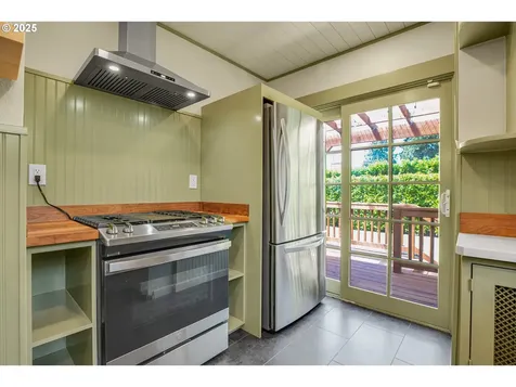 1605 NE 76th Avenue Portland OR 97213