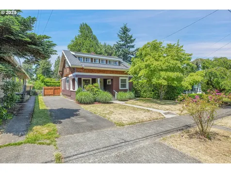 1605 NE 76th Avenue Portland OR 97213