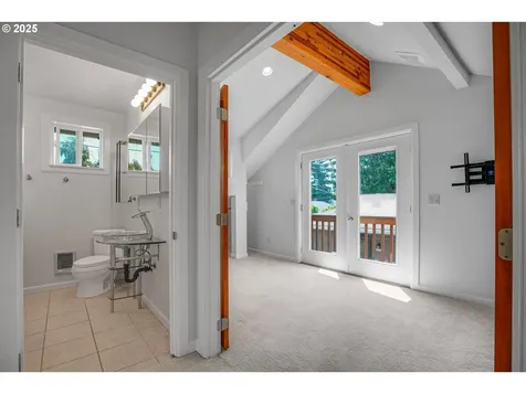 1605 NE 76th Avenue Portland OR 97213
