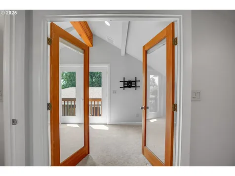 1605 NE 76th Avenue Portland OR 97213