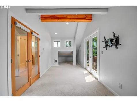 1605 NE 76th Avenue Portland OR 97213