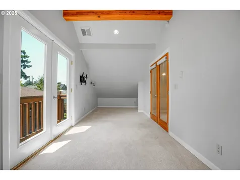 1605 NE 76th Avenue Portland OR 97213