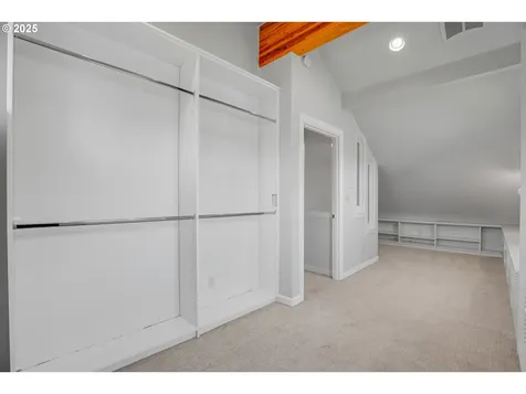1605 NE 76th Avenue Portland OR 97213