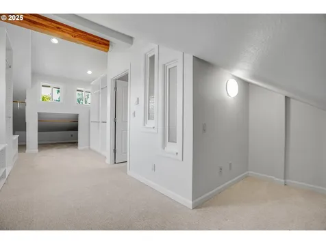 1605 NE 76th Avenue Portland OR 97213