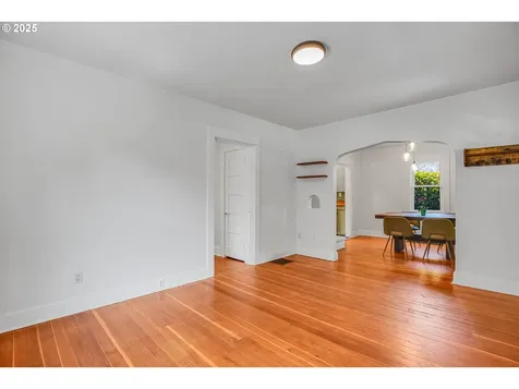 1605 NE 76th Avenue Portland OR 97213