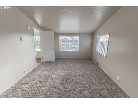 529 SW 32nd Street Lincoln City OR 97367