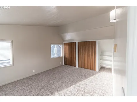 529 SW 32nd Street Lincoln City OR 97367