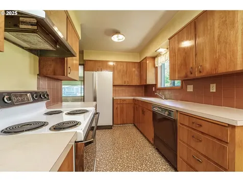 6516 N Knowles Avenue Portland OR 97217