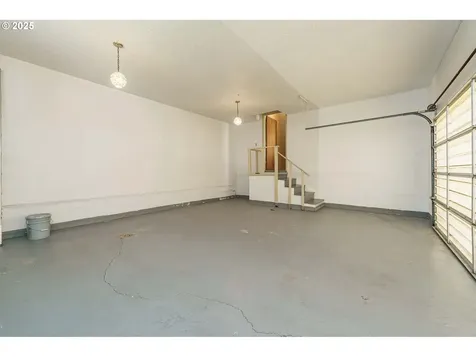 6516 N Knowles Avenue Portland OR 97217