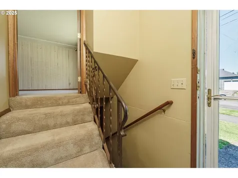 6516 N Knowles Avenue Portland OR 97217