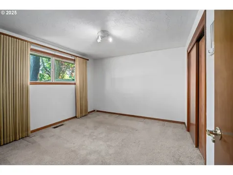 4268 Ward Drive NE Salem OR 97305