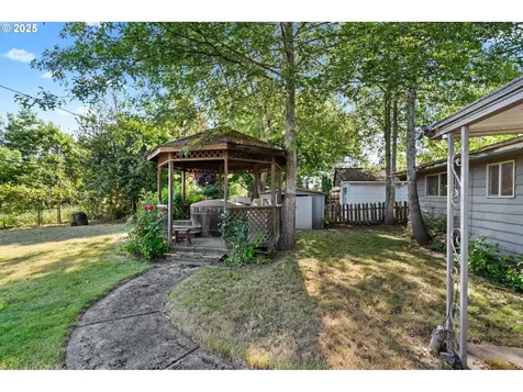 4268 Ward Drive NE Salem OR 97305