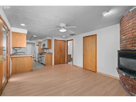 4268 Ward Drive NE Salem OR 97305