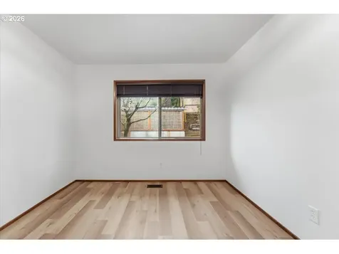 236 SW Collins Street Portland OR 97219