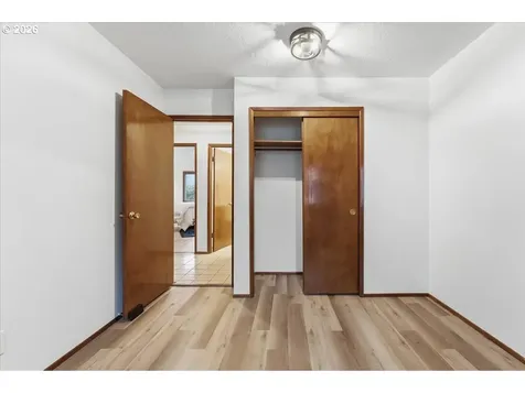 236 SW Collins Street Portland OR 97219