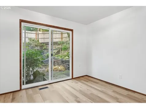 236 SW Collins Street Portland OR 97219
