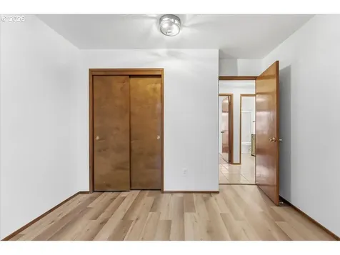 236 SW Collins Street Portland OR 97219