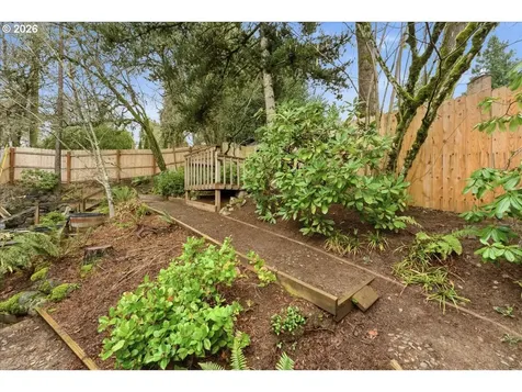 236 SW Collins Street Portland OR 97219