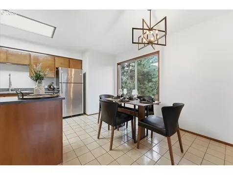 236 SW Collins Street Portland OR 97219