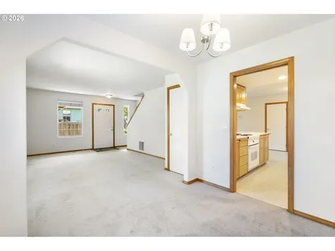 3829 SE 103rd Avenue Portland OR 97266