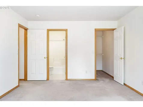 3829 SE 103rd Avenue Portland OR 97266