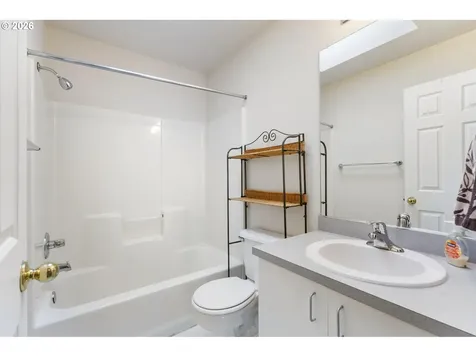 3829 SE 103rd Avenue Portland OR 97266