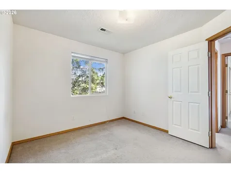 3829 SE 103rd Avenue Portland OR 97266