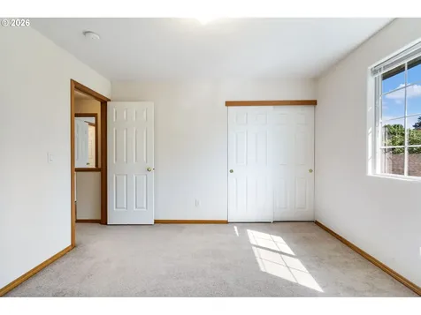 3829 SE 103rd Avenue Portland OR 97266