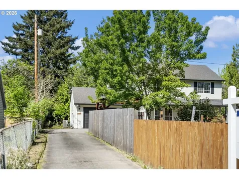 3829 SE 103rd Avenue Portland OR 97266