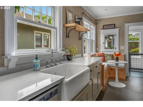 4063 NE 30th Avenue Portland OR 97212
