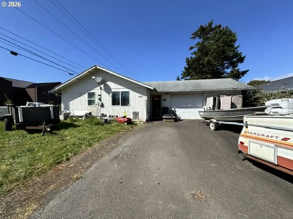 1611 25th Street Florence OR 97439