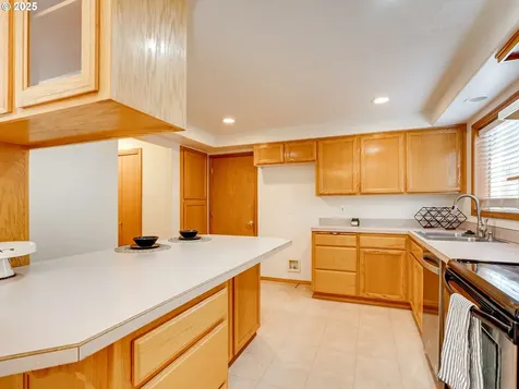 1065 Ridgefield Court Stayton OR 97383
