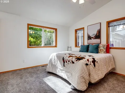 1065 Ridgefield Court Stayton OR 97383