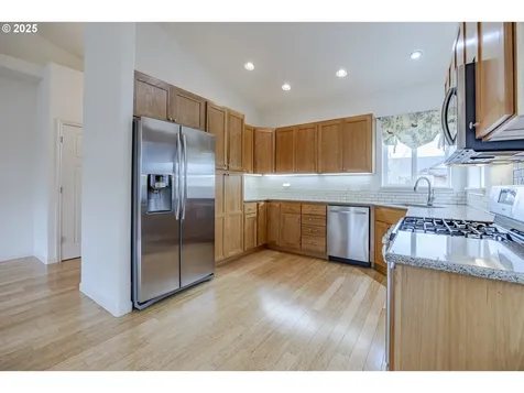 369 Camrin Loop Creswell OR 97426