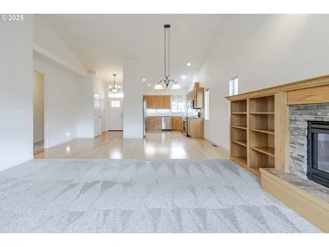 369 Camrin Loop Creswell OR 97426