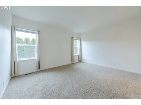 369 Camrin Loop Creswell OR 97426