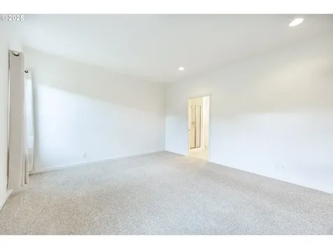 369 Camrin Loop Creswell OR 97426