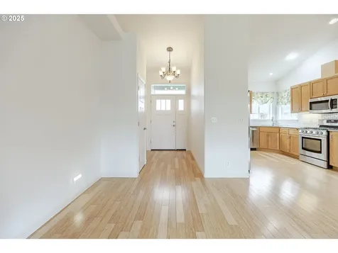 369 Camrin Loop Creswell OR 97426