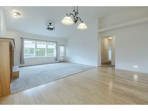 369 Camrin Loop Creswell OR 97426