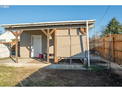 1808 Maple Street Myrtle Point OR 97458