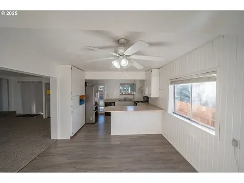 1808 Maple Street Myrtle Point OR 97458