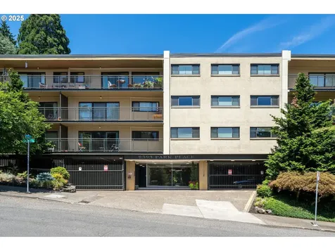 2393 SW Park Place Portland OR 97205