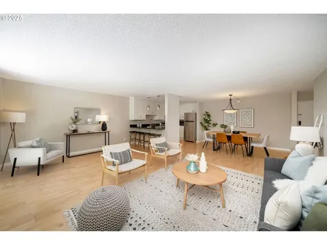 2393 SW Park Place Portland OR 97205