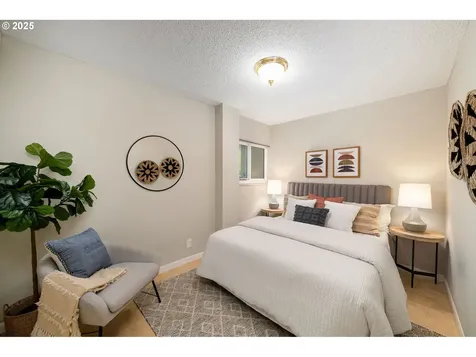 2393 SW Park Place Portland OR 97205