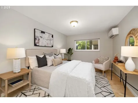 2393 SW Park Place Portland OR 97205