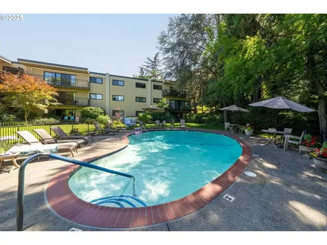 2393 SW Park Place Portland OR 97205