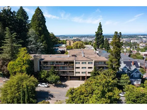 2393 SW Park Place Portland OR 97205
