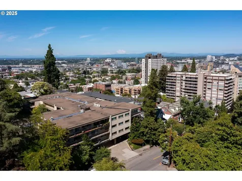 2393 SW Park Place Portland OR 97205