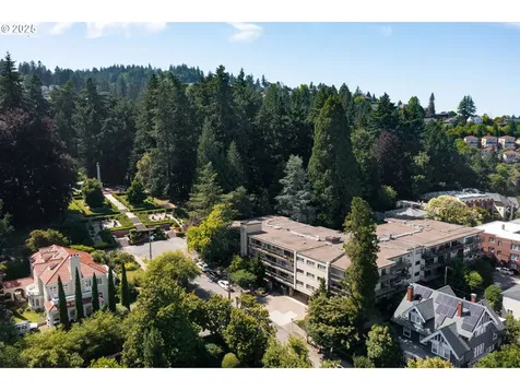 2393 SW Park Place Portland OR 97205