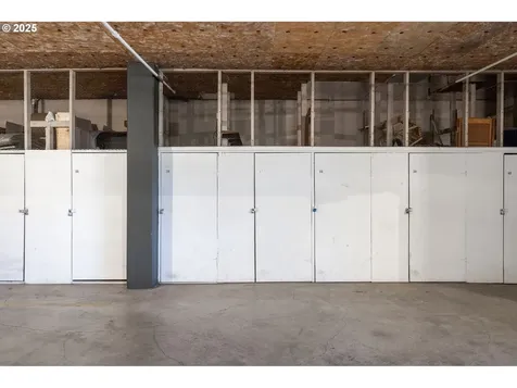 2393 SW Park Place Portland OR 97205